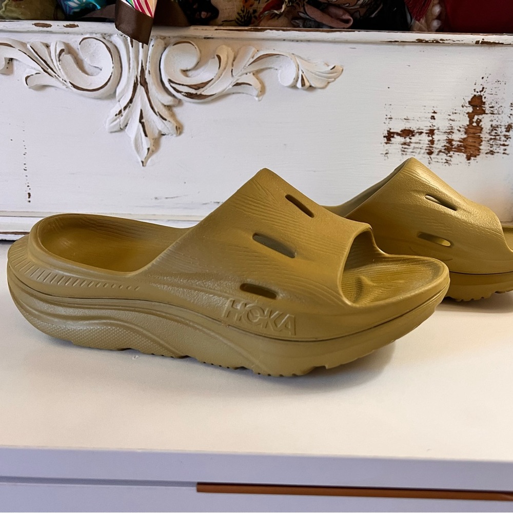 HOKA Ora Recovery Slide - Size 6 - Color: Olive